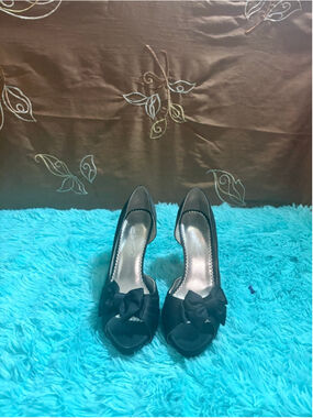Michelangelo black open-toe satin heels with bow